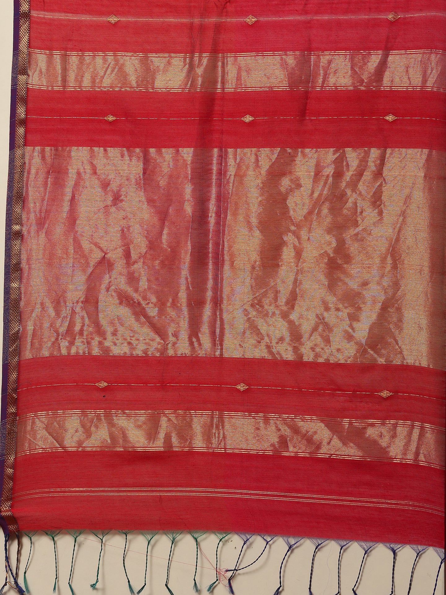 Maheshwari Saree with golden zari border